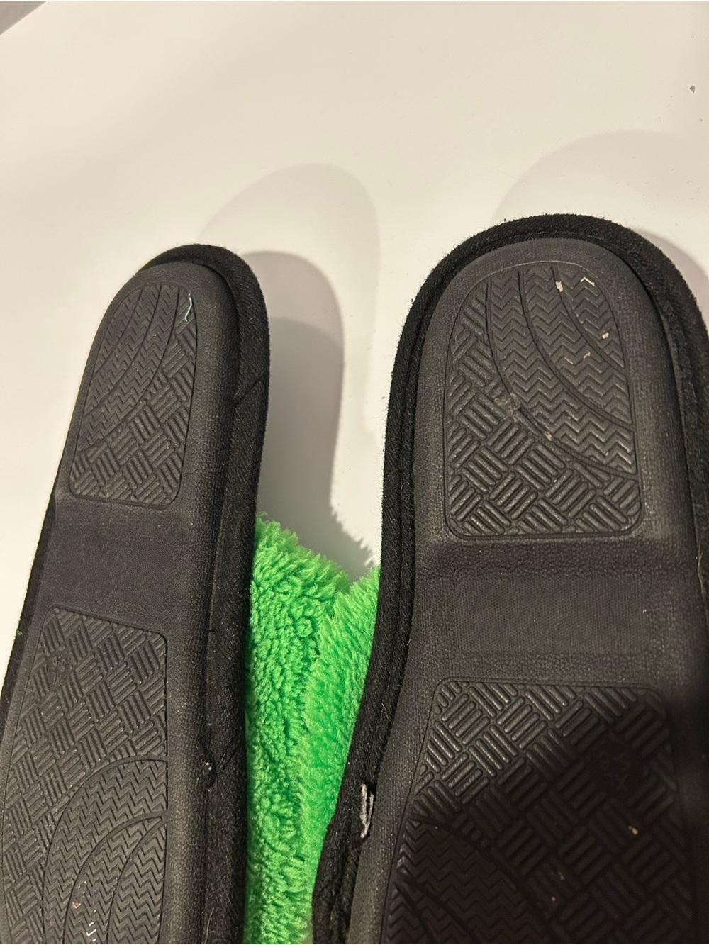 Minecraft Slippers - Picture 10 of 11